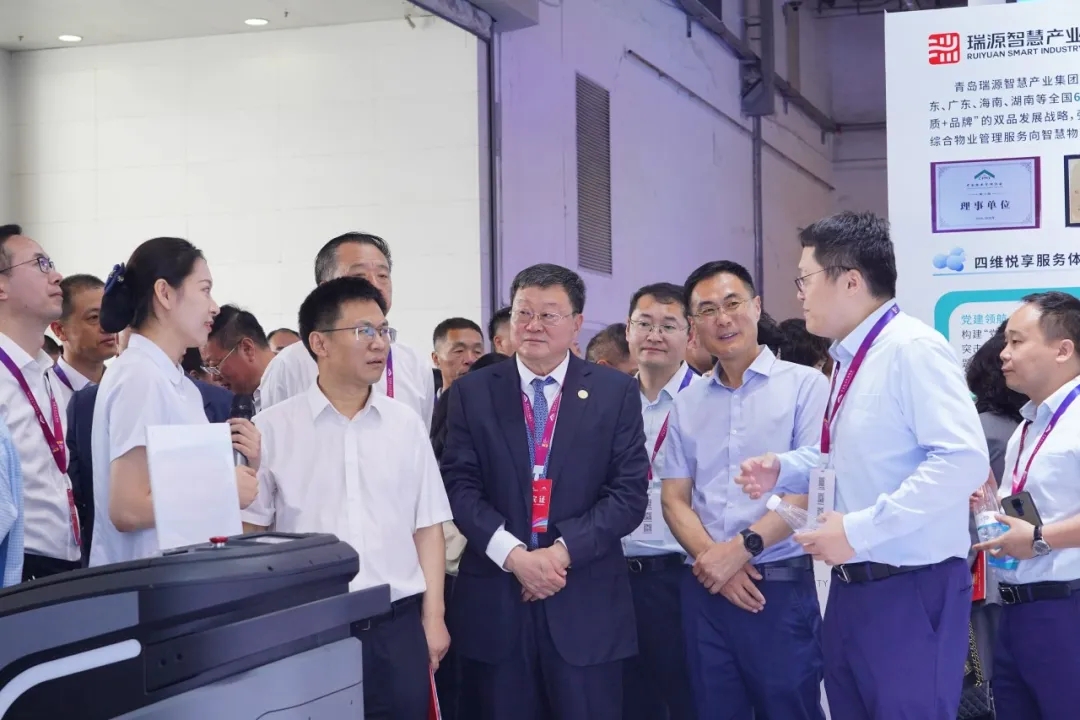 文达通股份携”数智物业全链解决方案”亮相中国物博会，“AI+机器人”定义智慧物业新标杆?